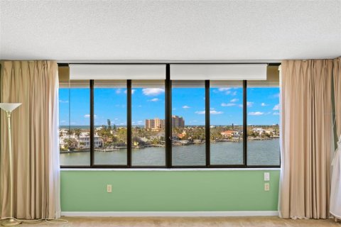 Condo in Clearwater, Florida, 3 bedrooms  № 1530423 - photo 6