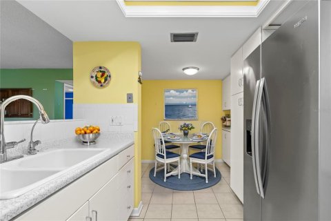 Condo in Clearwater, Florida, 3 bedrooms  № 1530423 - photo 13