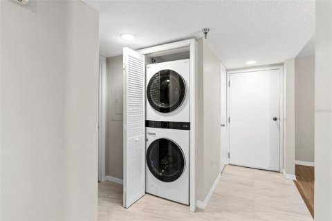 Купить кондоминиум в Гудзон, Флорида 7 комнат, 114.83м2, № 2211333 - фото 17
