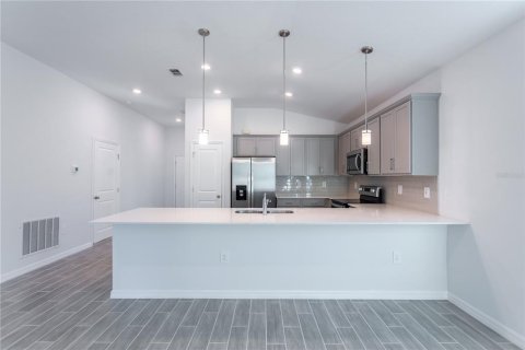 Casa en venta en Port Charlotte, Florida, 4 dormitorios, 157.1 m2 № 1565736 - foto 8