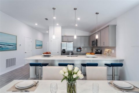 Casa en venta en Port Charlotte, Florida, 4 dormitorios, 157.1 m2 № 1565736 - foto 21