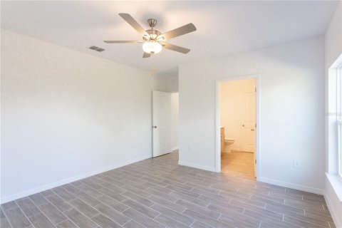 Casa en venta en Port Charlotte, Florida, 4 dormitorios, 157.1 m2 № 1565736 - foto 12