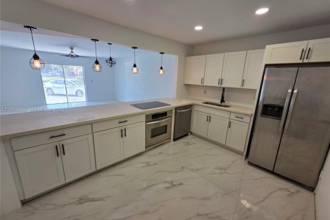 Copropriété à vendre à Lauderhill, Floride: 1 chambre, 86.21 m2 № 2154473 - photo 7