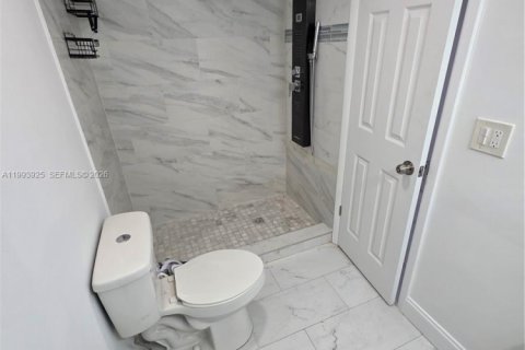 Copropriété à vendre à Lauderhill, Floride: 1 chambre, 86.21 m2 № 2154473 - photo 11