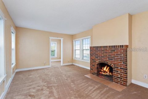 Immobilier commercial à vendre à Daytona Beach, Floride: 7 chambres, 235.23 m2 № 2425940 - photo 7