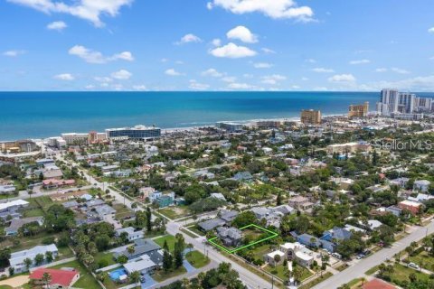 Immobilier commercial à Daytona Beach, Floride 7 chambres, 235.23 m2 № 2425940