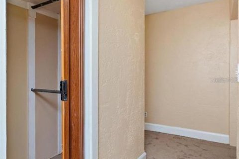 Immobilier commercial à vendre à Daytona Beach, Floride: 7 chambres, 235.23 m2 № 2425940 - photo 16