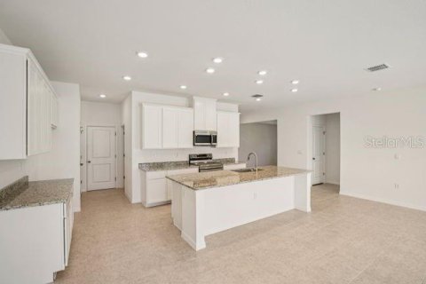 Casa en venta en Palm Coast, Florida, 4 dormitorios, 212.37 m2 № 2359437 - foto 3