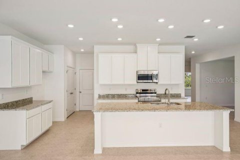 Casa en venta en Palm Coast, Florida, 4 dormitorios, 212.37 m2 № 2359437 - foto 2