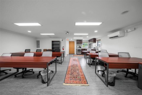 Propiedad comercial en venta en Crystal River, Florida, 466.74 m2 № 2127007 - foto 24