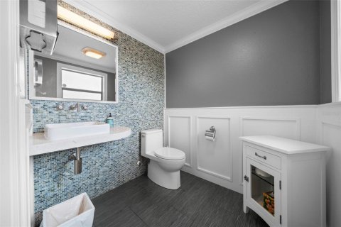 Propiedad comercial en venta en Crystal River, Florida, 466.74 m2 № 2127007 - foto 22