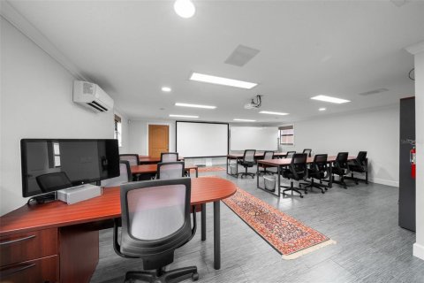 Propiedad comercial en venta en Crystal River, Florida, 466.74 m2 № 2127007 - foto 20