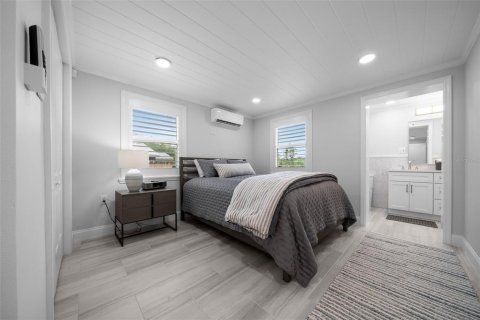 Propiedad comercial en venta en Crystal River, Florida, 466.74 m2 № 2127007 - foto 19