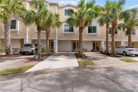 Touwnhouse à vendre à Oldsmar, Floride: 3 chambres, 170.38 m2 № 1717053 - photo 6