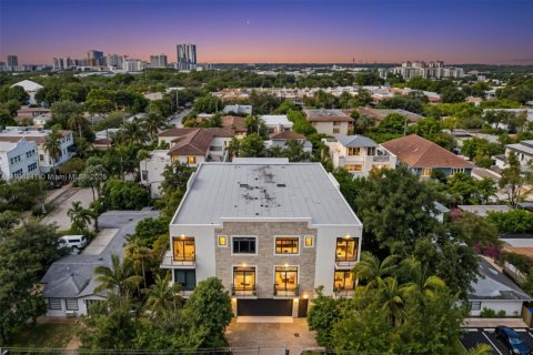 Таунхаус в Форт-Лодердейл, Флорида 3 спальни, 183.57м2 № 1955042