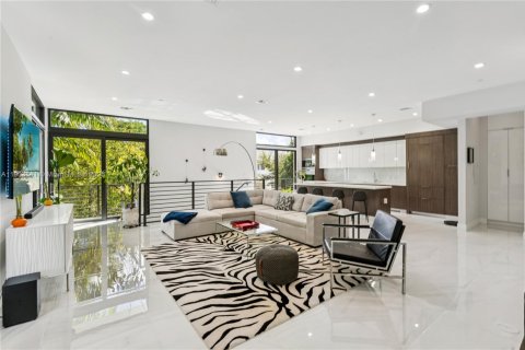 Купить таунхаус в Форт-Лодердейл, Флорида 3 спальни, 183.57м2, № 1955042 - фото 4