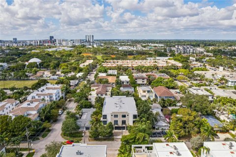 Купить таунхаус в Форт-Лодердейл, Флорида 3 спальни, 183.57м2, № 1955042 - фото 24