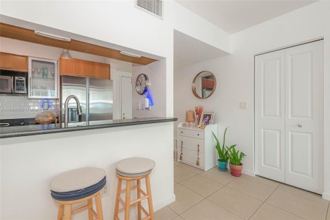 Condominio en venta en Fort Lauderdale, Florida, 2 dormitorios, 101.54 m2 № 2054643 - foto 5