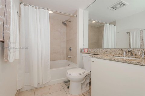 Condominio en venta en Fort Lauderdale, Florida, 2 dormitorios, 101.54 m2 № 2054643 - foto 23