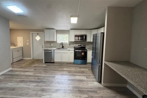 Appartement à louer à Gainesville, Floride: 2 chambres, 96.62 m2 № 2432621 - photo 2