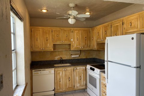 Condo in Delray Beach, Florida, 2 bedrooms  № 2253243 - photo 17