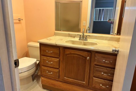 Condo in Delray Beach, Florida, 2 bedrooms  № 2253243 - photo 15