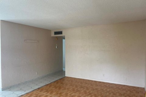 Condo in Delray Beach, Florida, 2 bedrooms  № 2253243 - photo 23
