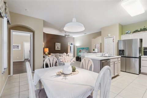 House in Davenport, Florida 4 bedrooms, 169.83 sq.m. № 2137765 - photo 10