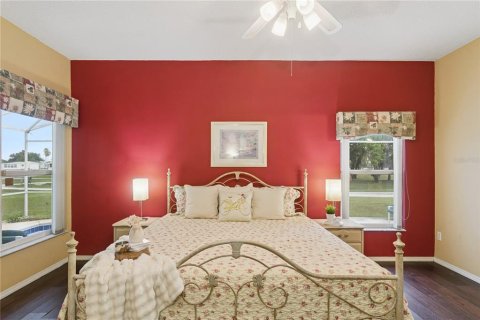 House in Davenport, Florida 4 bedrooms, 169.83 sq.m. № 2137765 - photo 12