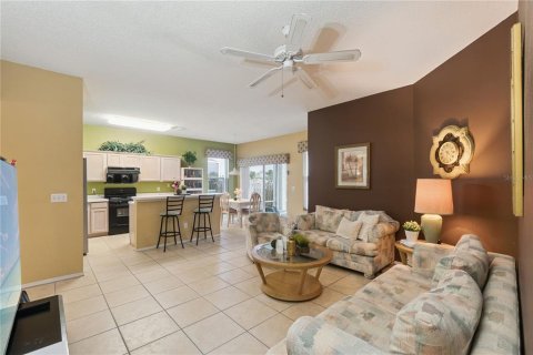 House in Davenport, Florida 4 bedrooms, 169.83 sq.m. № 2137765 - photo 3