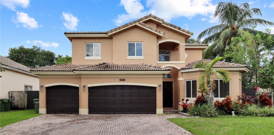 Villa ou maison à Homestead, Floride 4 chambres, 239.5 m2 № 1945965