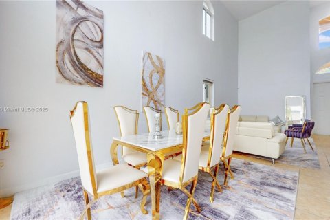 Villa ou maison à vendre à Homestead, Floride: 4 chambres, 239.5 m2 № 1945965 - photo 10