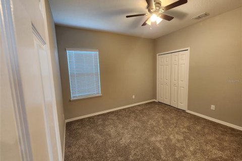 Villa ou maison à vendre à New Smyrna Beach, Floride: 4 chambres, 192.31 m2 № 2233783 - photo 17