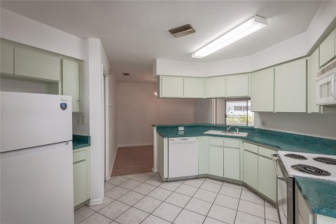House in Lutz, Florida 3 bedrooms, 136.1 sq.m. № 2285594 - photo 8