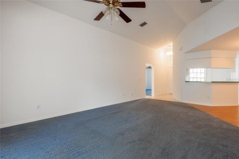 House in Lutz, Florida 3 bedrooms, 136.1 sq.m. № 2285594 - photo 6