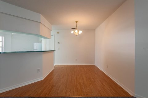 House in Lutz, Florida 3 bedrooms, 136.1 sq.m. № 2285594 - photo 7