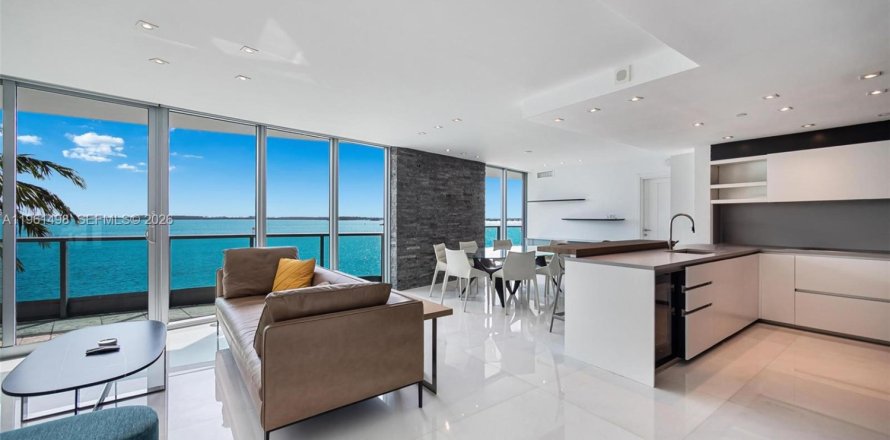 Condominio en Miami, Florida, 2 dormitorios № 2080824
