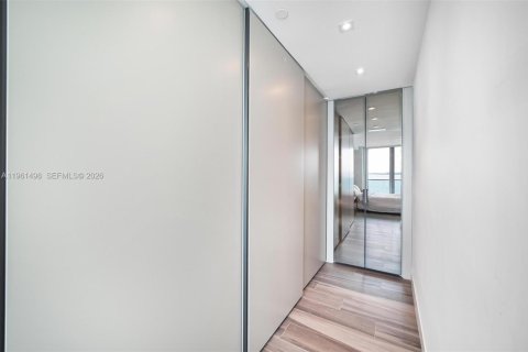 Condominio en alquiler en Miami, Florida, 2 dormitorios, 126.72 m2 № 2080824 - foto 11