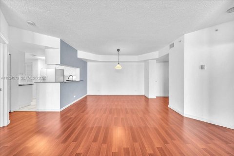 Copropriété à louer à Miami, Floride: 2 chambres, 117.71 m2 № 1982541 - photo 14