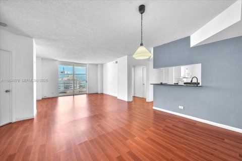 Copropriété à louer à Miami, Floride: 2 chambres, 117.71 m2 № 1982541 - photo 8