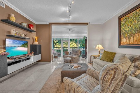 Copropriété à louer à Doral, Floride: 3 chambres, 114.27 m2 № 1996667 - photo 12