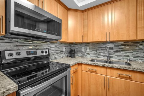 Copropriété à louer à Doral, Floride: 3 chambres, 114.27 m2 № 1996667 - photo 16