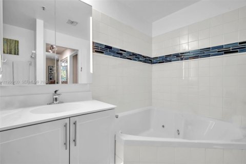 Copropriété à louer à Doral, Floride: 3 chambres, 114.27 m2 № 1996667 - photo 29