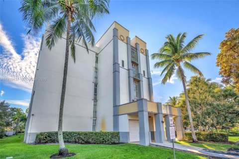 Condo à Doral, Floride, 3 chambres  № 1996667