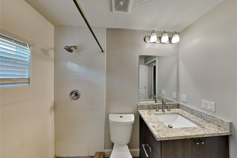 Casa en alquiler en Kissimmee, Florida, 4 dormitorios, 167.22 m2 № 1905926 - foto 7