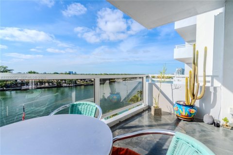 Снять в аренду кондоминиум в Майами-Бич, Флорида 2 спальни, 96.62м2, № 1998671 - фото 28