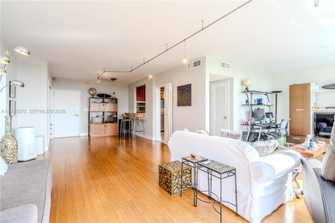 Снять в аренду кондоминиум в Майами-Бич, Флорида 2 спальни, 96.62м2, № 1998671 - фото 7