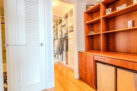 Снять в аренду кондоминиум в Майами-Бич, Флорида 2 спальни, 96.62м2, № 1998671 - фото 25