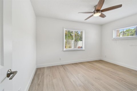 Casa en alquiler en Saint Petersburg, Florida, 4 dormitorios, 206.8 m2 № 1917124 - foto 22