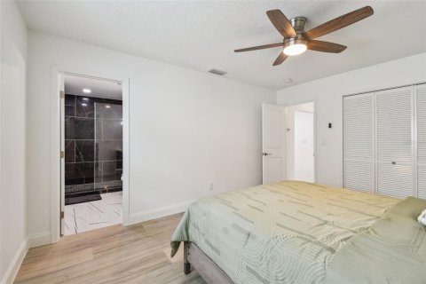 Casa en alquiler en Saint Petersburg, Florida, 4 dormitorios, 206.8 m2 № 1917124 - foto 17